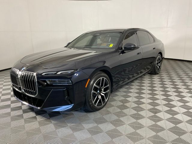 2023 BMW 740i