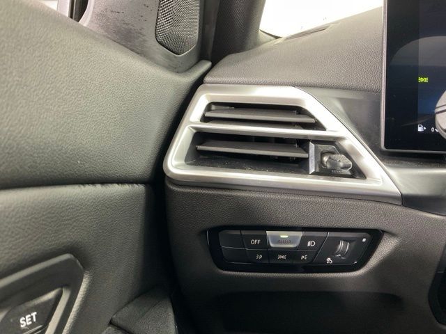 2025 BMW 3 Series 330i - Photo 27