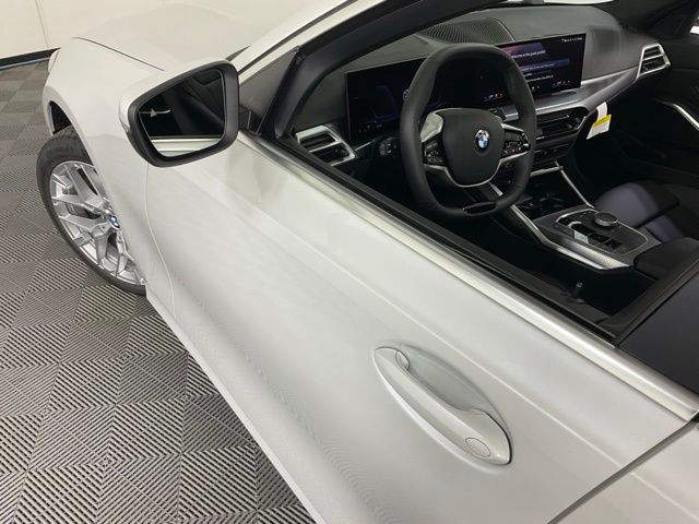 2025 BMW 3 Series 330i - Photo 40