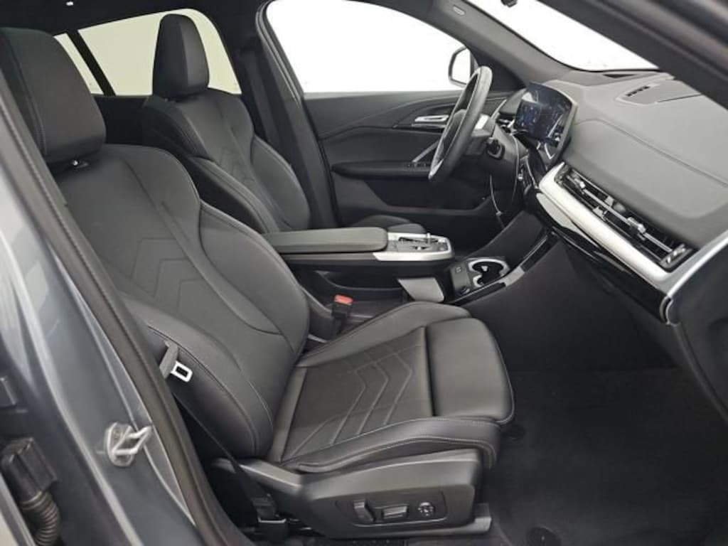 Used 2025 BMW X2 xDrive28i SUV