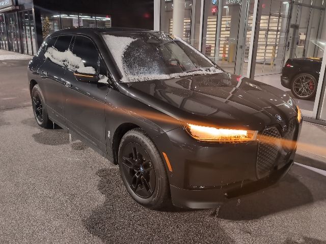 2023 BMW iX Base's photo