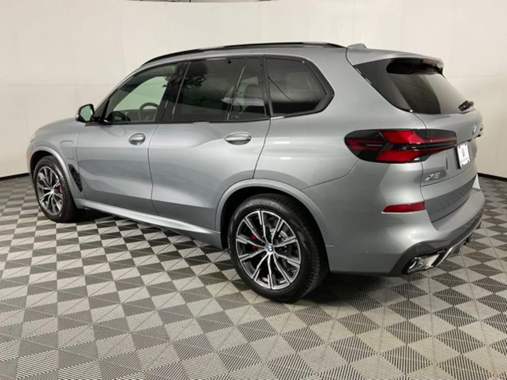 New 2026 BMW X5 PHEV xDrive50e SUV