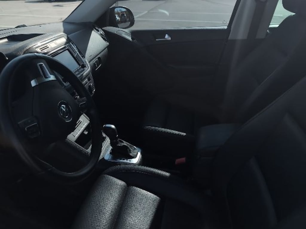 Used 2016 Volkswagen Tiguan 2.0T SE Automatic with 4MOTION SUV