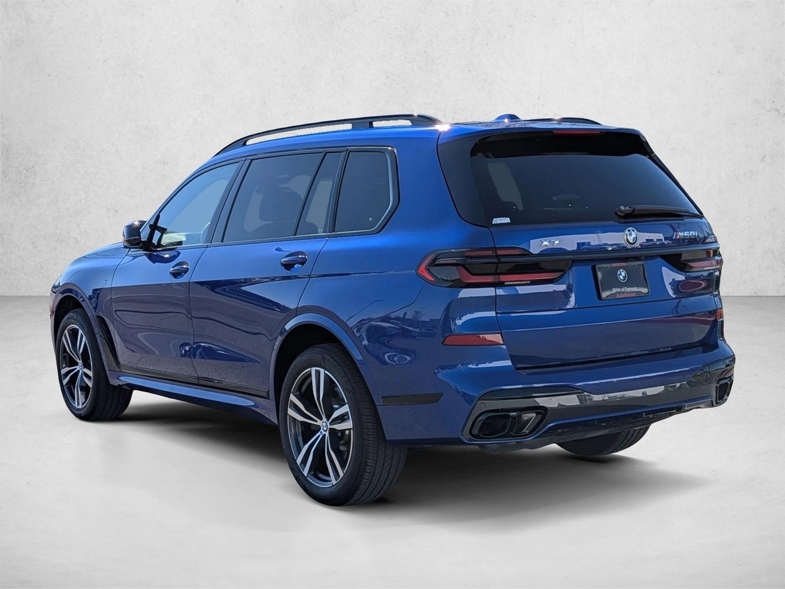 2025 BMW X7 M60i - Photo 8