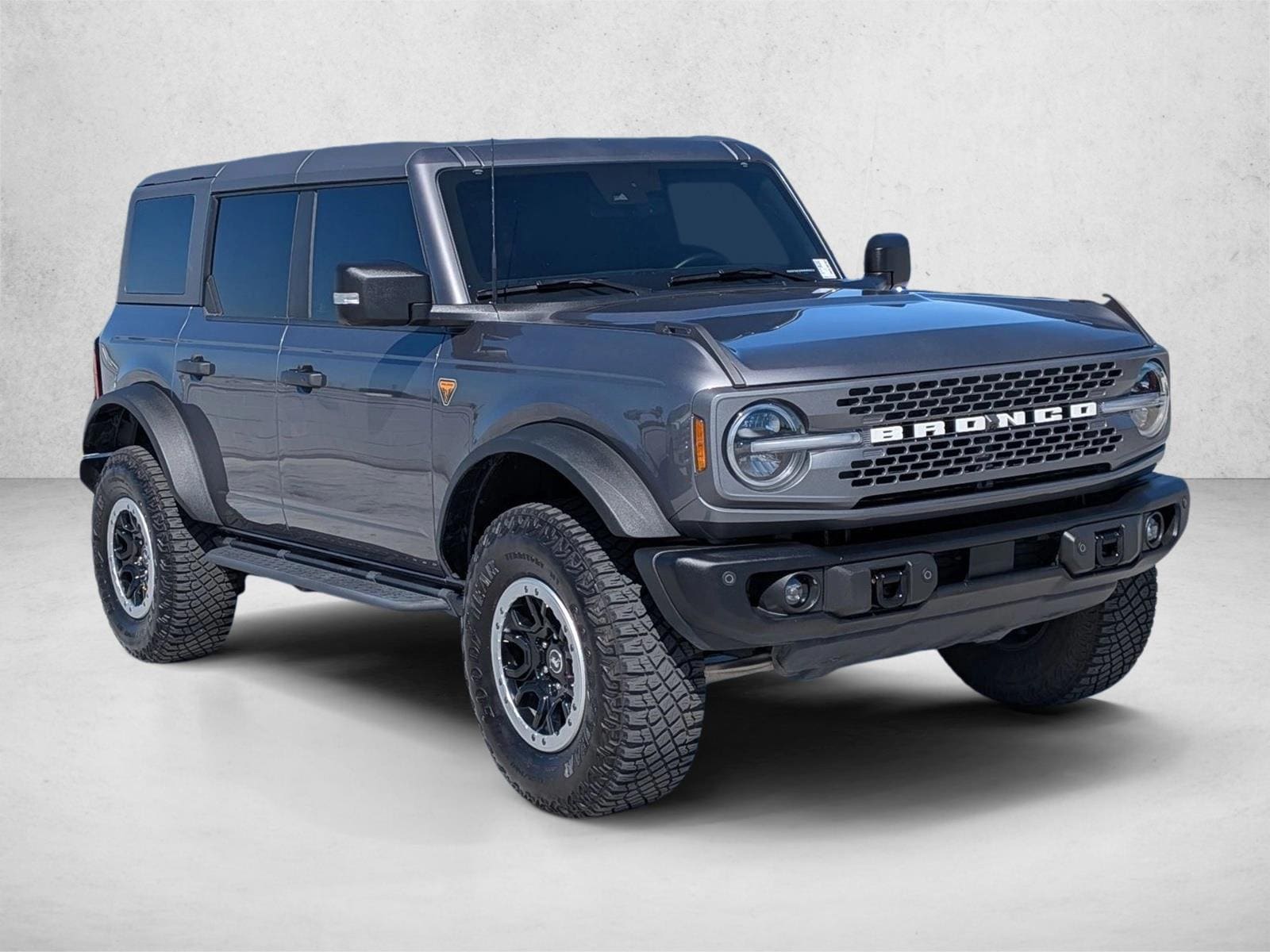 2023 Ford Bronco photo 3