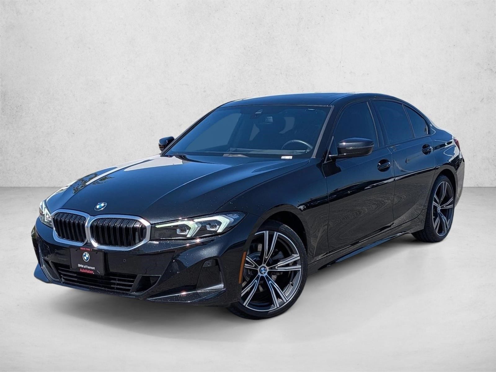 2023 BMW 3 Series 330i Sedan's photo