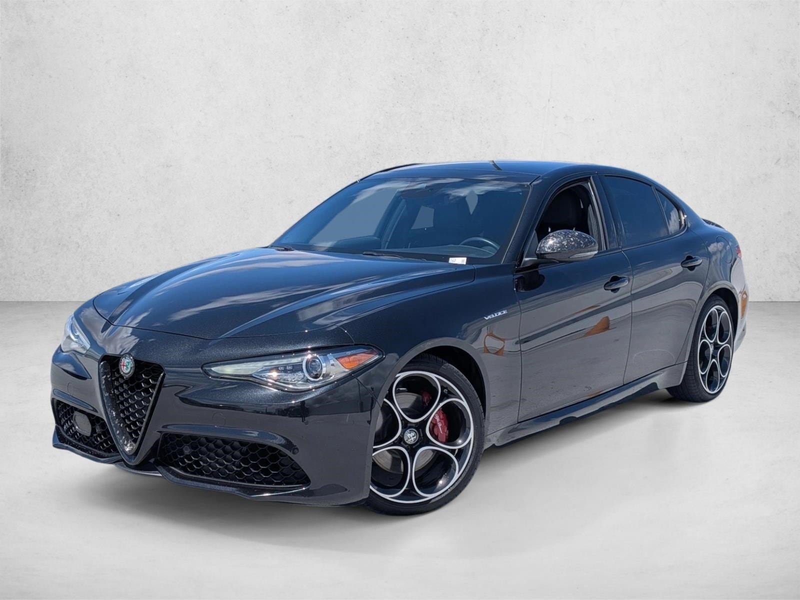 2023 Alfa Romeo Giulia Veloce RWD's photo