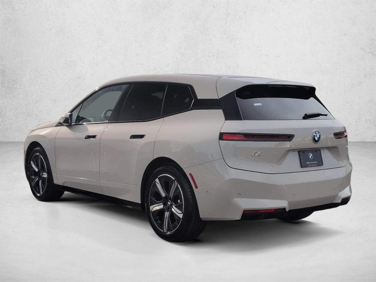 2026 BMW iX 60 - Photo 8