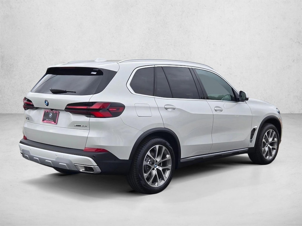 New 2026 BMW X5 xDrive40i SUV