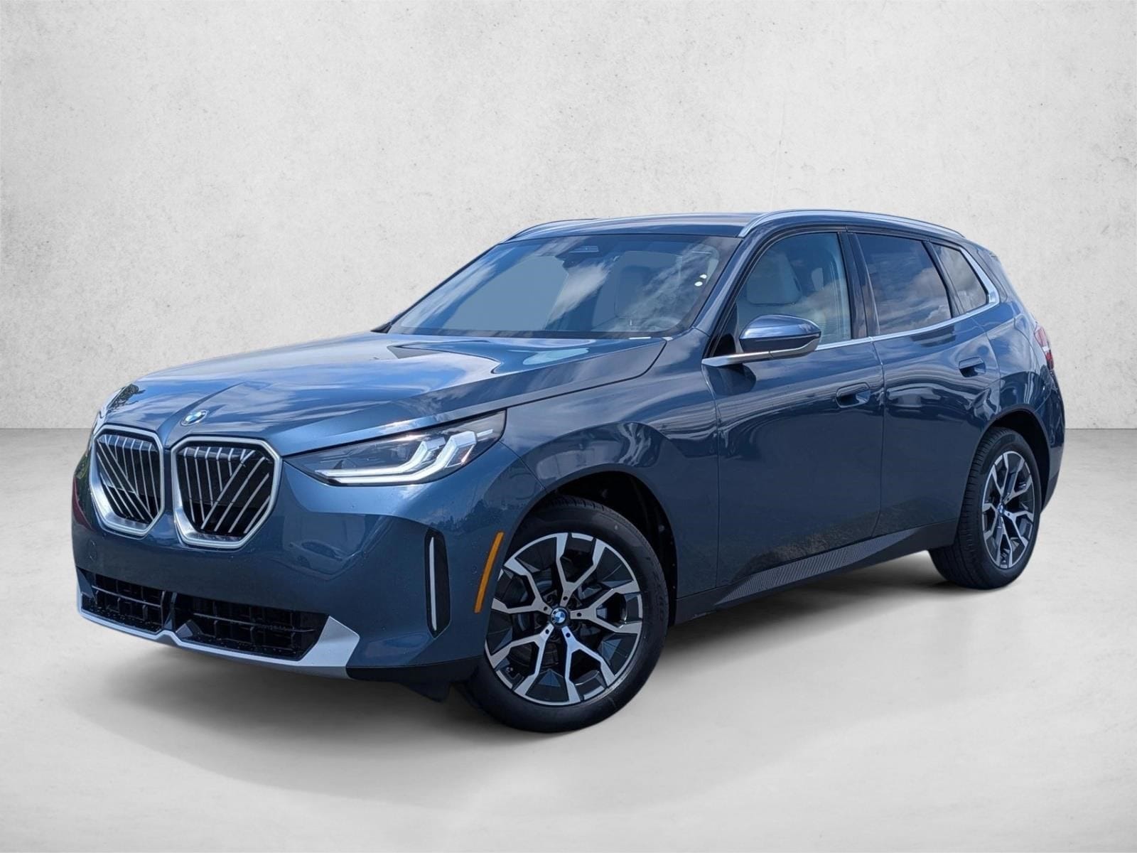 2026 BMW X3 30 XDRIVE's photo