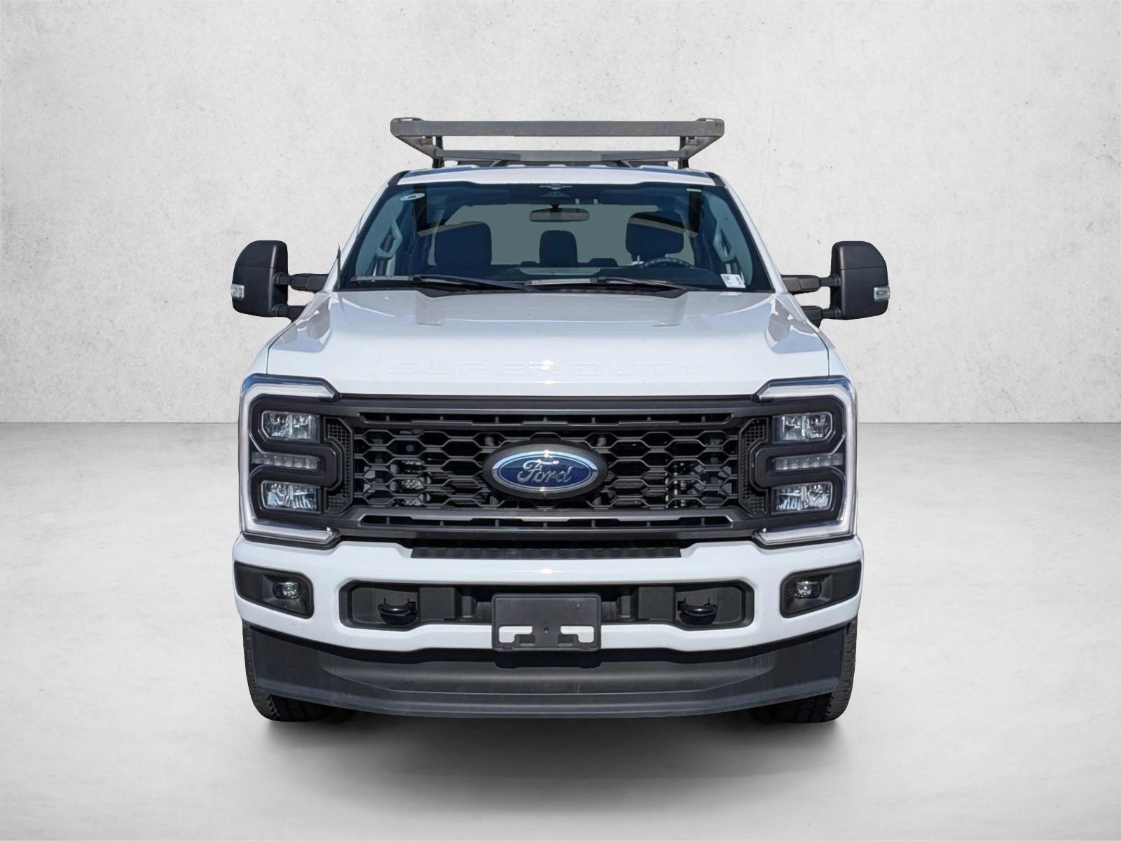 2023 Ford F-250 XL photo 2