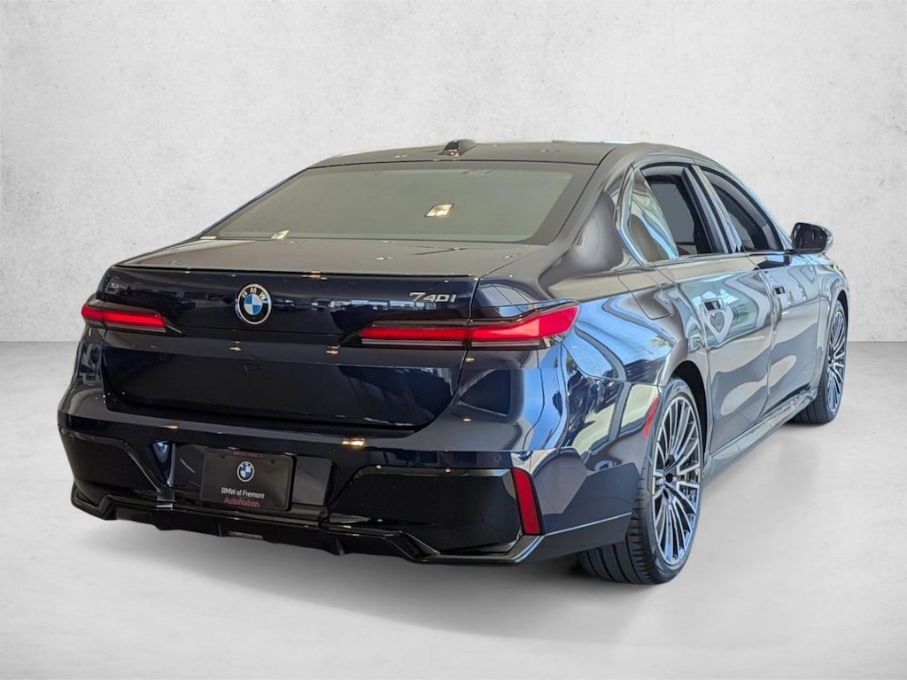 New 2026 BMW 740i xDrive Sedan