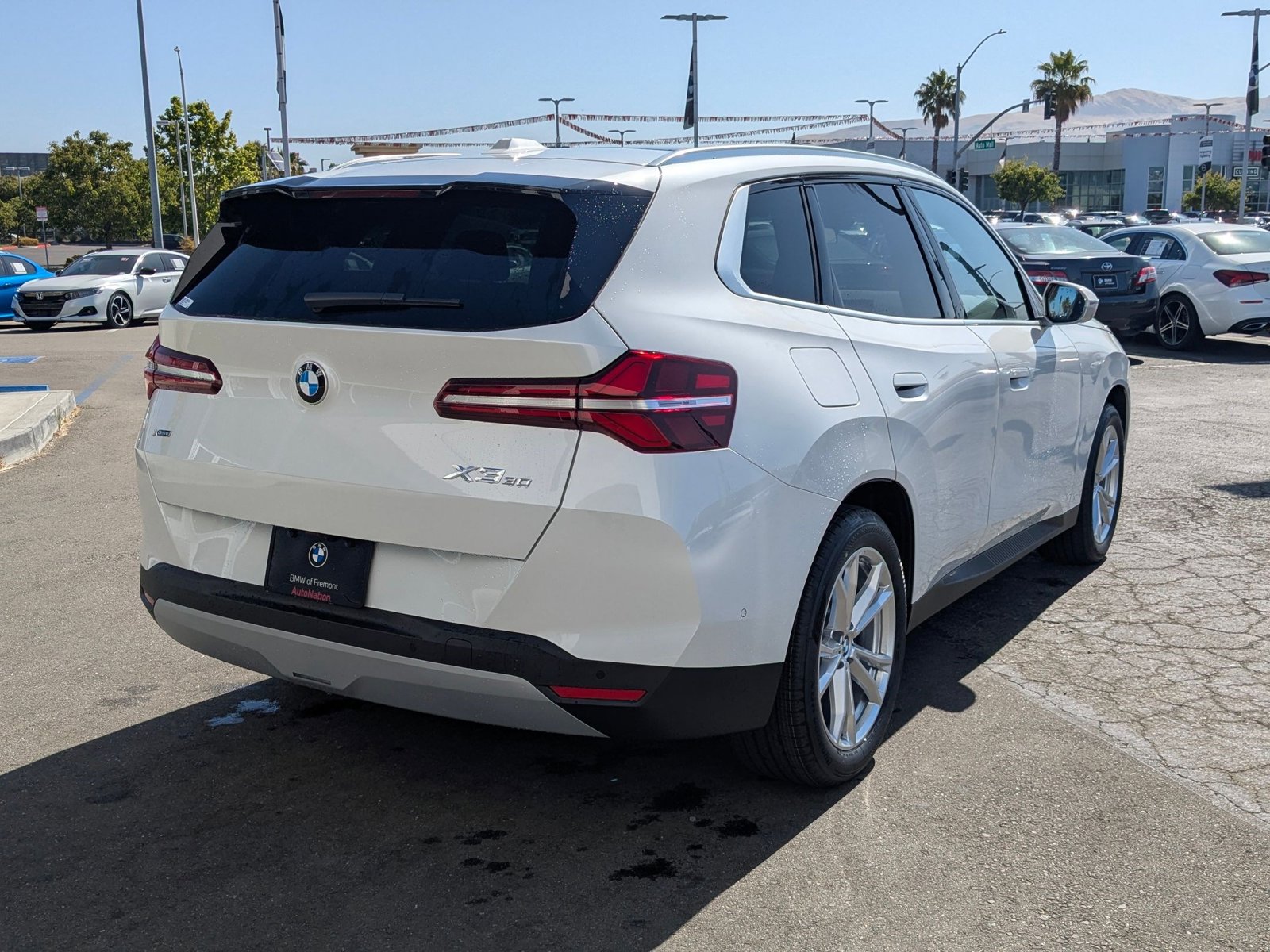 2025 BMW X3 30 xDrive photo 2