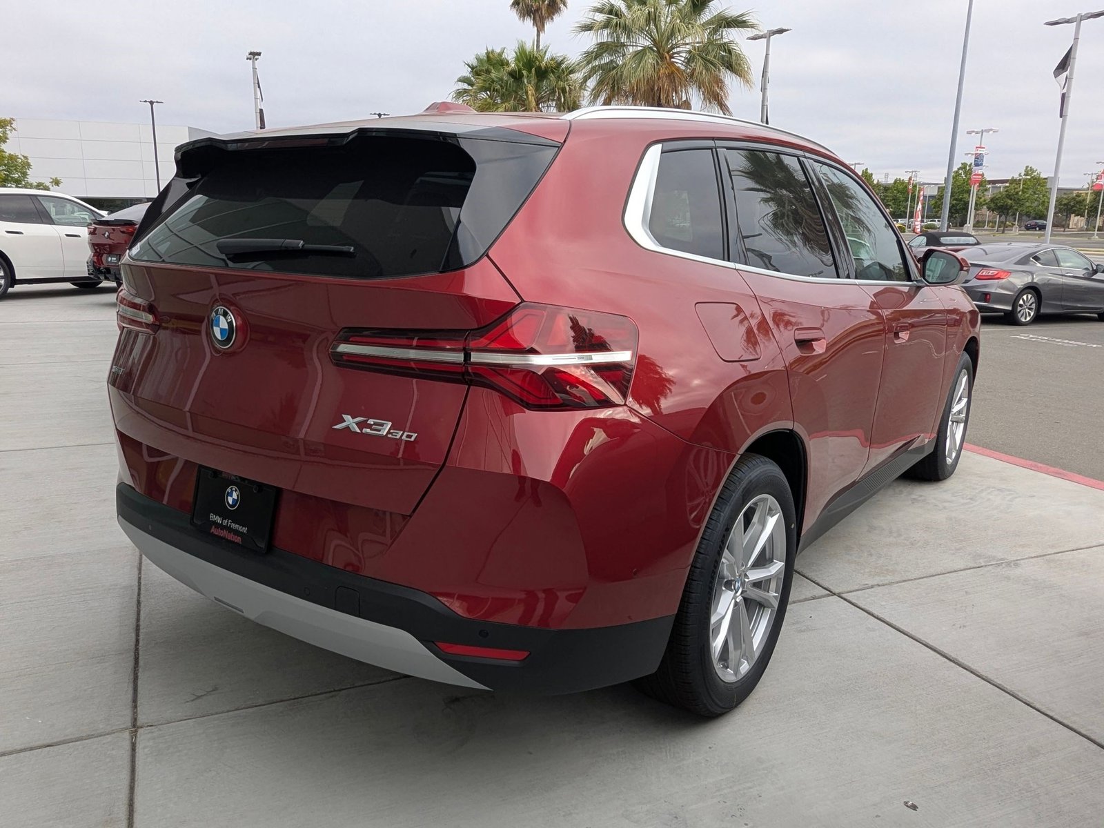 2025 BMW X3 30 xDrive photo 2