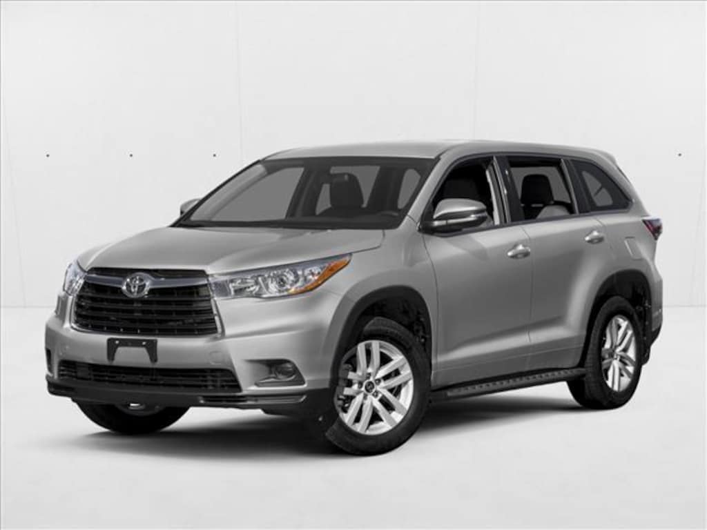 Used 2016 Toyota Highlander LE V6 SUV