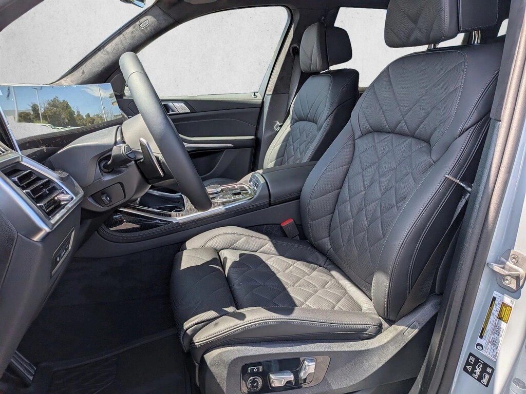 New 2026 BMW X7 xDrive40i SUV