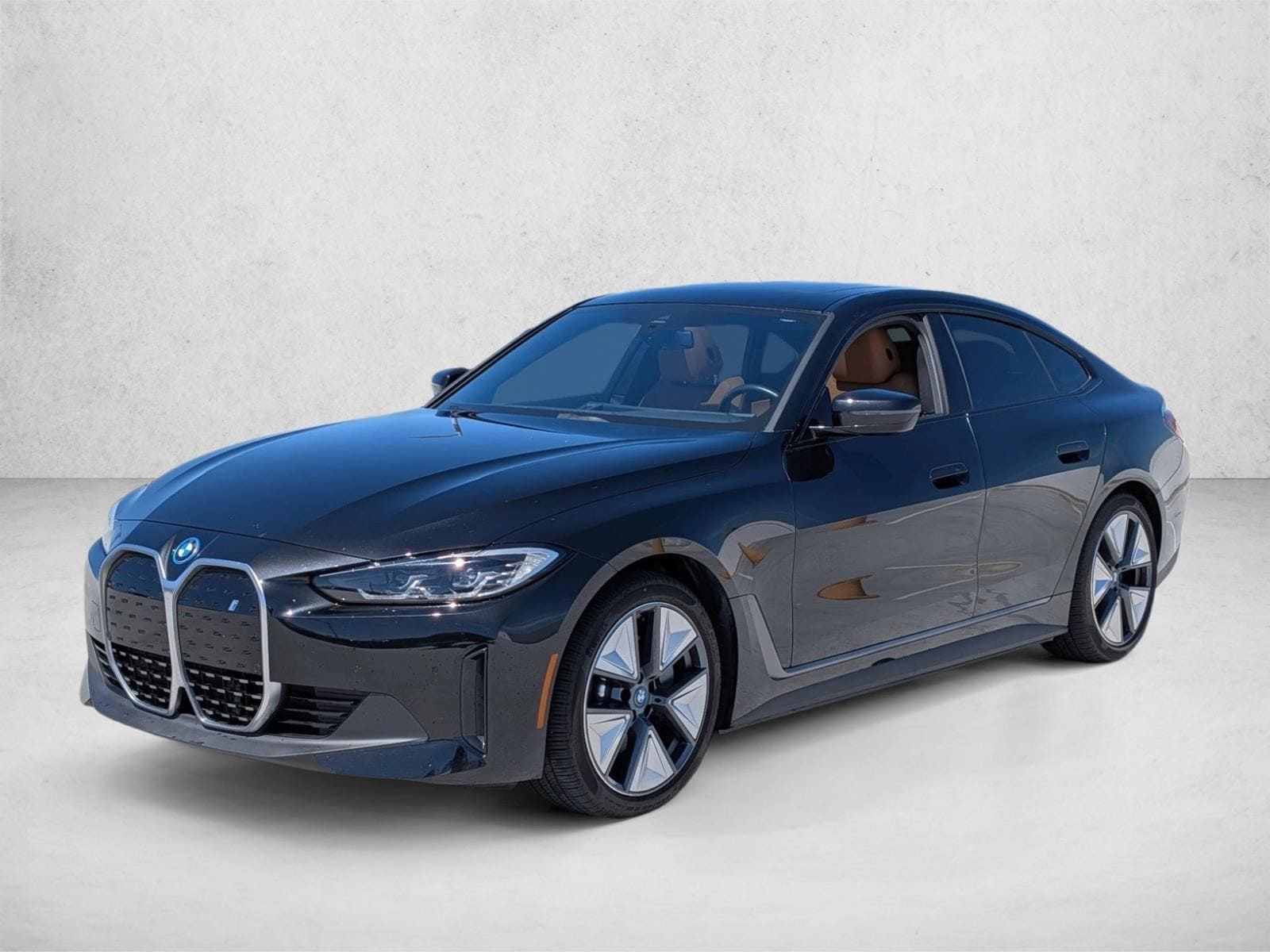 2023 BMW i4 eDrive35's photo