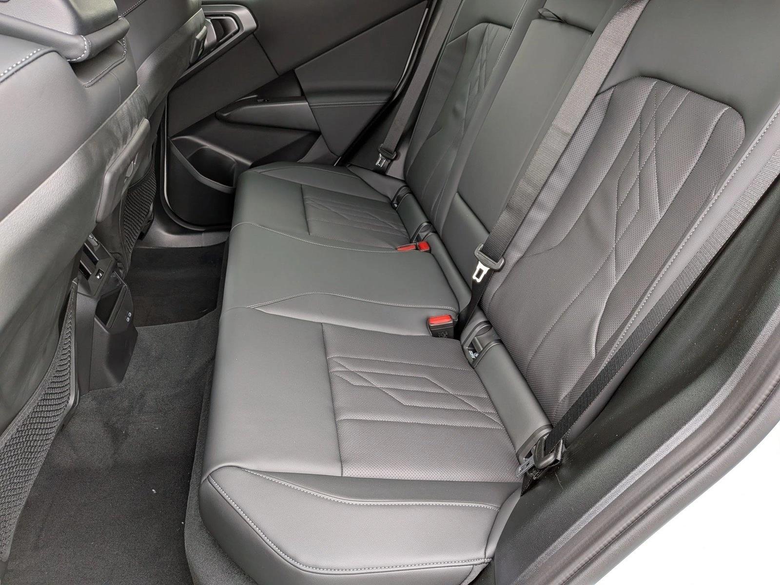 2026 BMW X3 30 - Photo 15