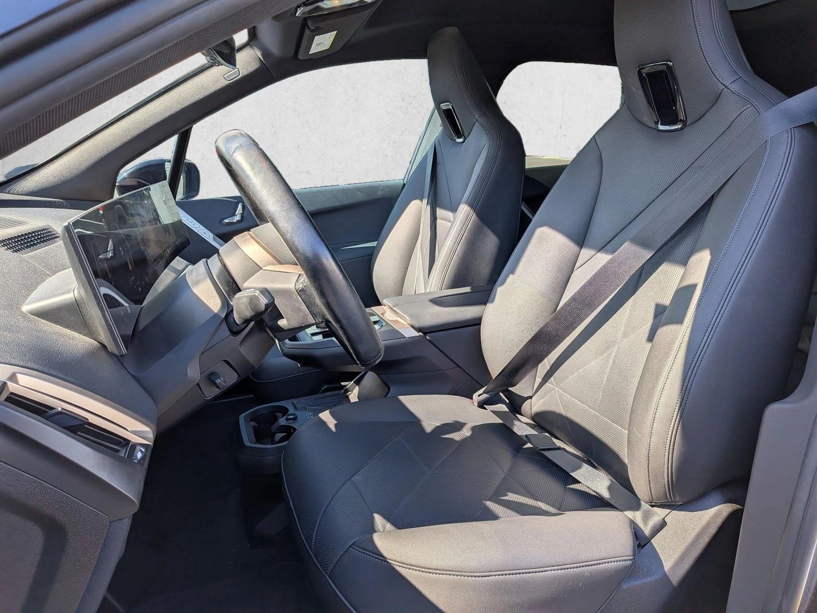 2024 BMW iX Base - Photo 16