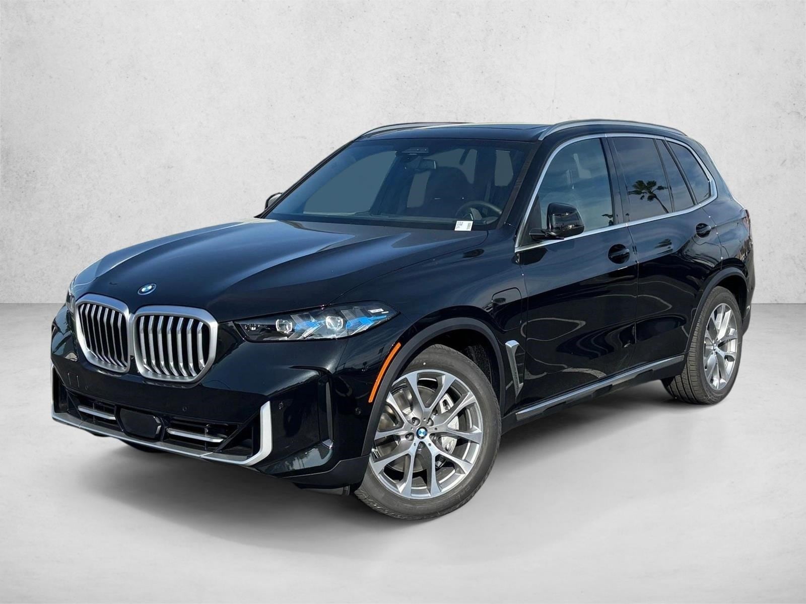 2026 BMW X5 50e's photo
