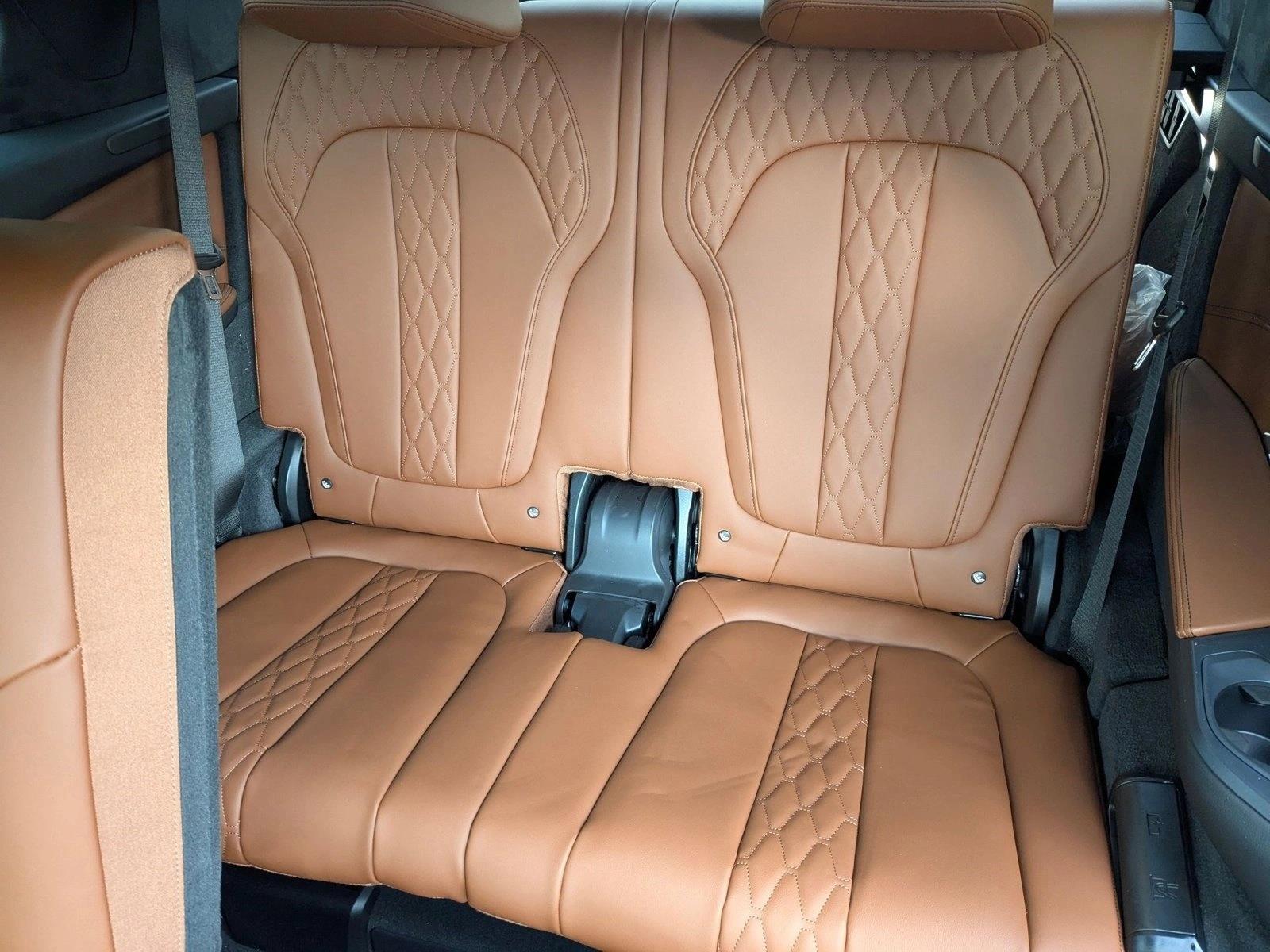 2025 BMW X7 M60i - Photo 16