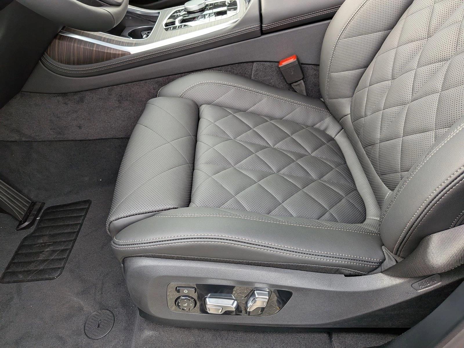 2026 BMW X7 xDrive40i photo 4