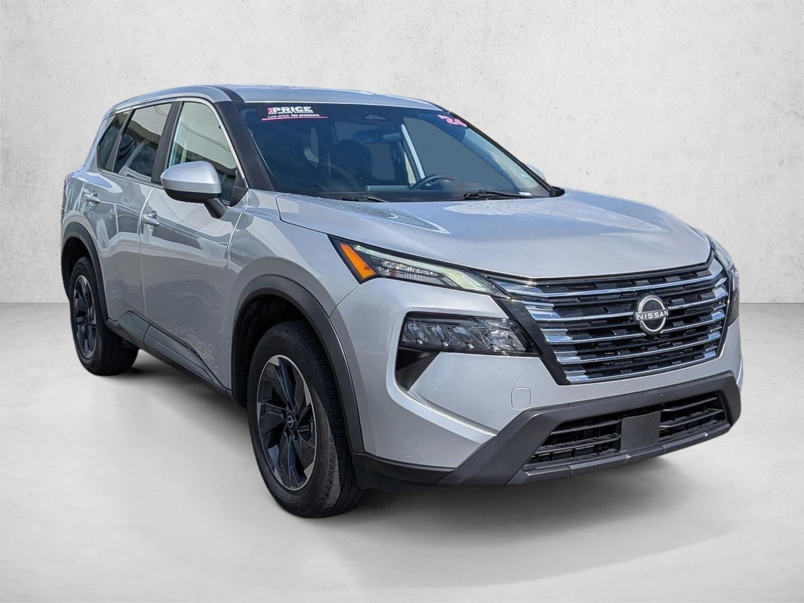 2024 Nissan Rogue SV photo 3