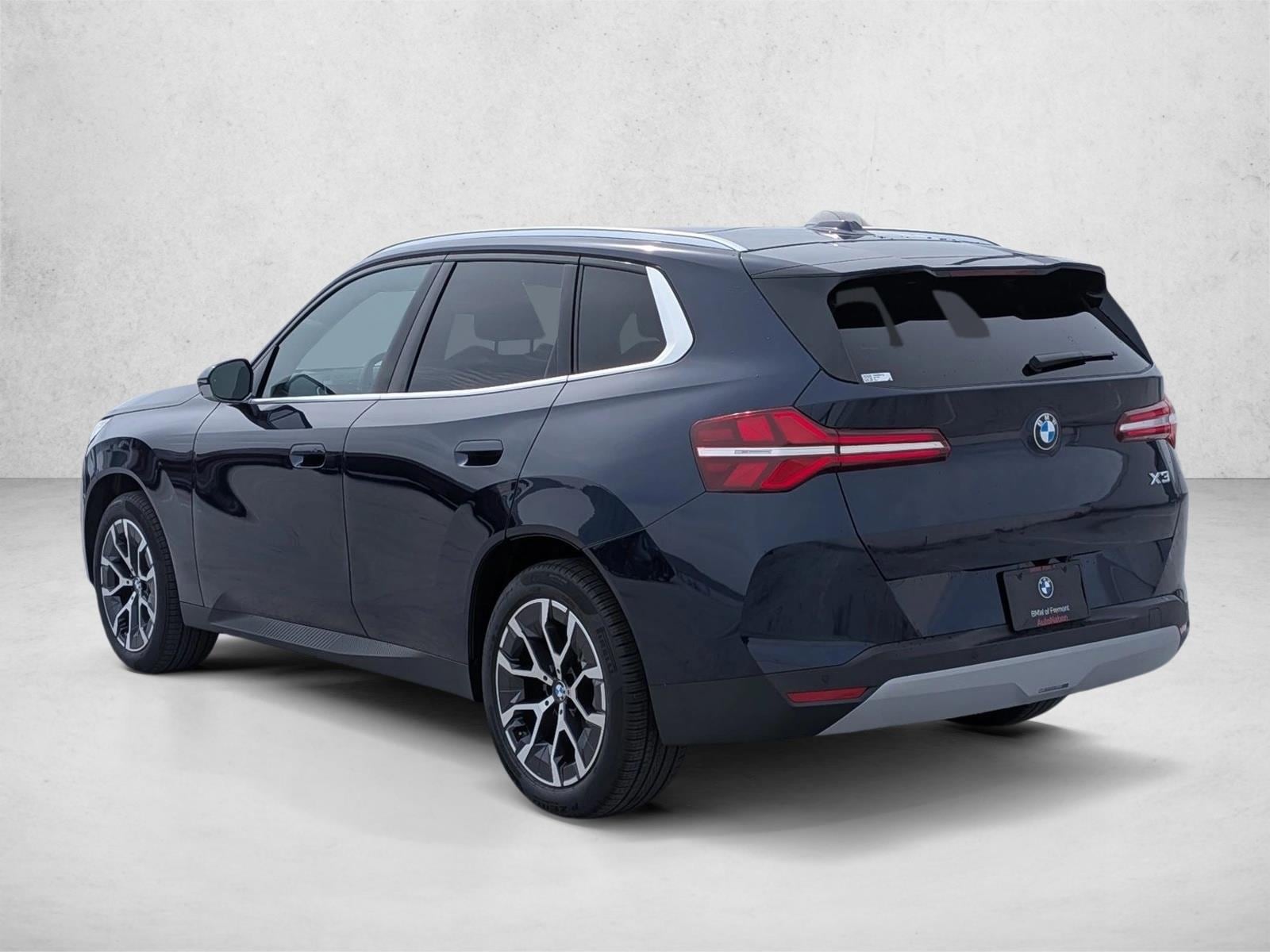 2026 BMW X3 30 xDrive photo 3