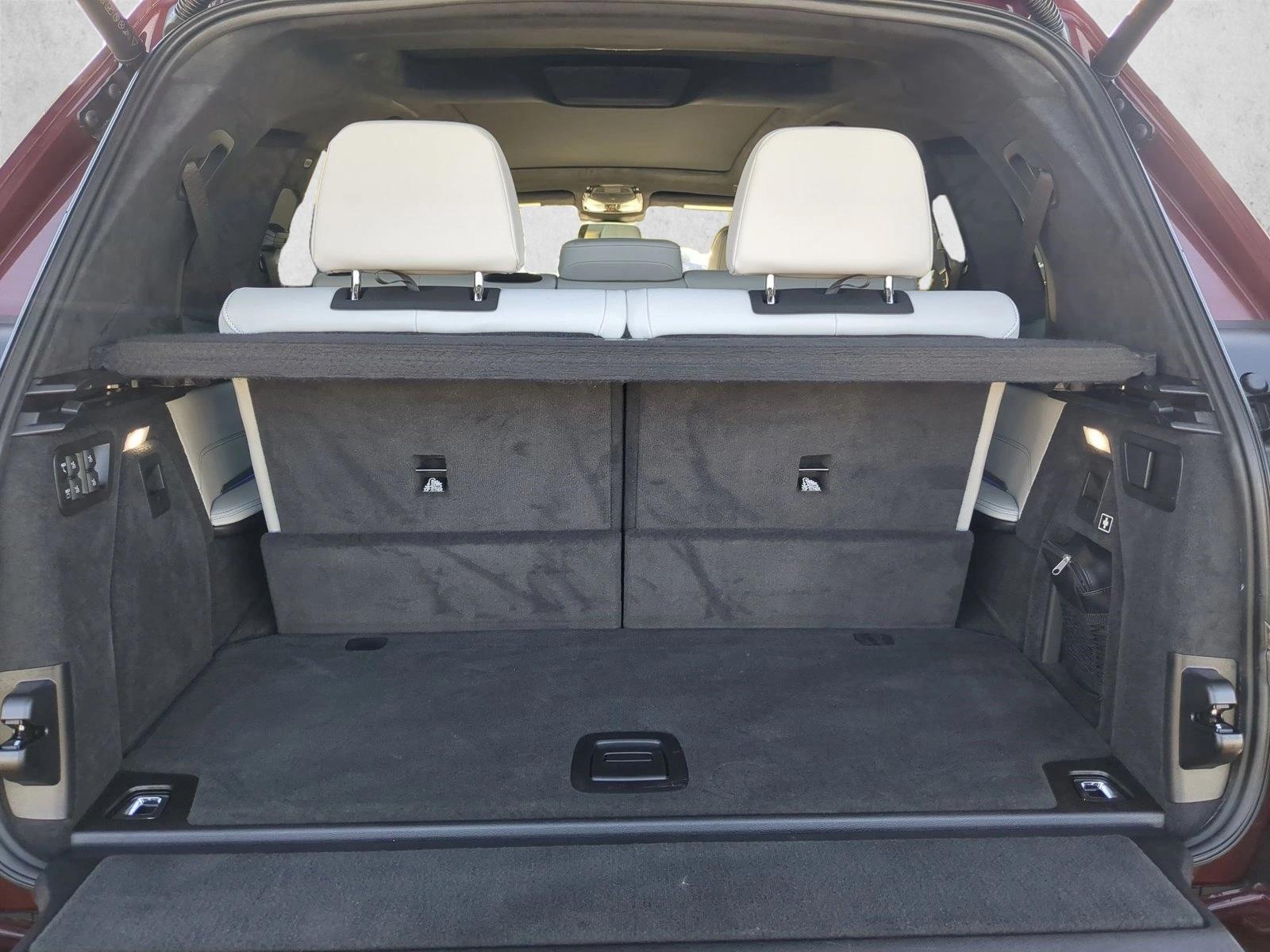 2025 BMW X7 xDrive40i photo 5