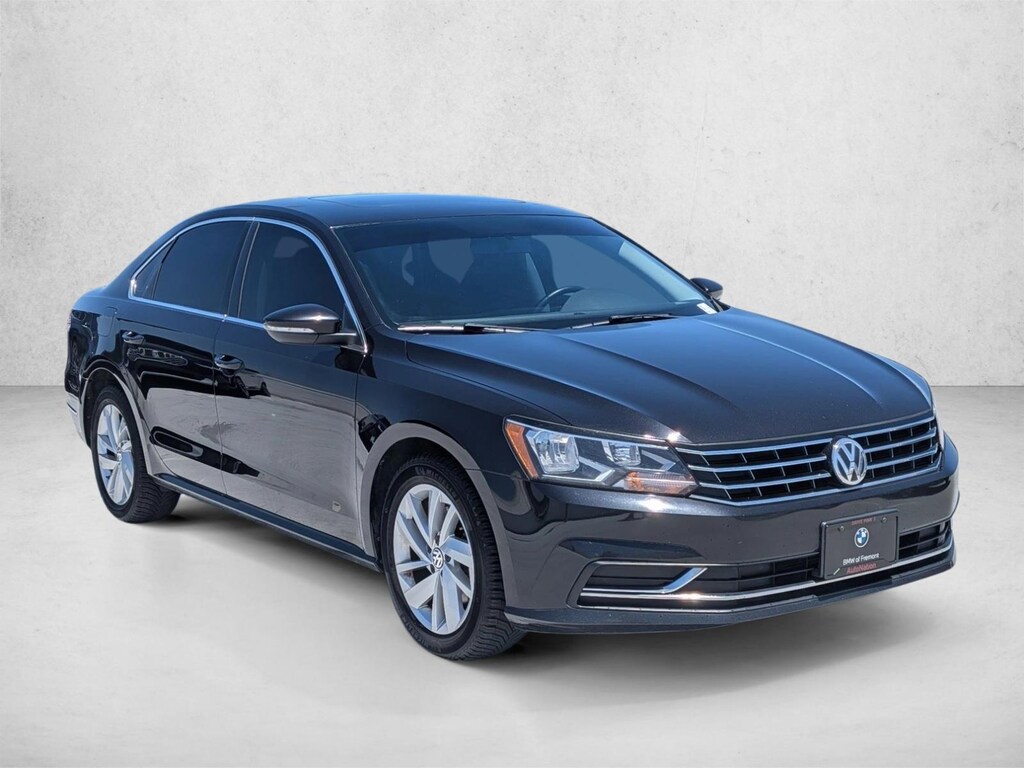 Used 2018 Volkswagen Passat 2.0T SE Sedan