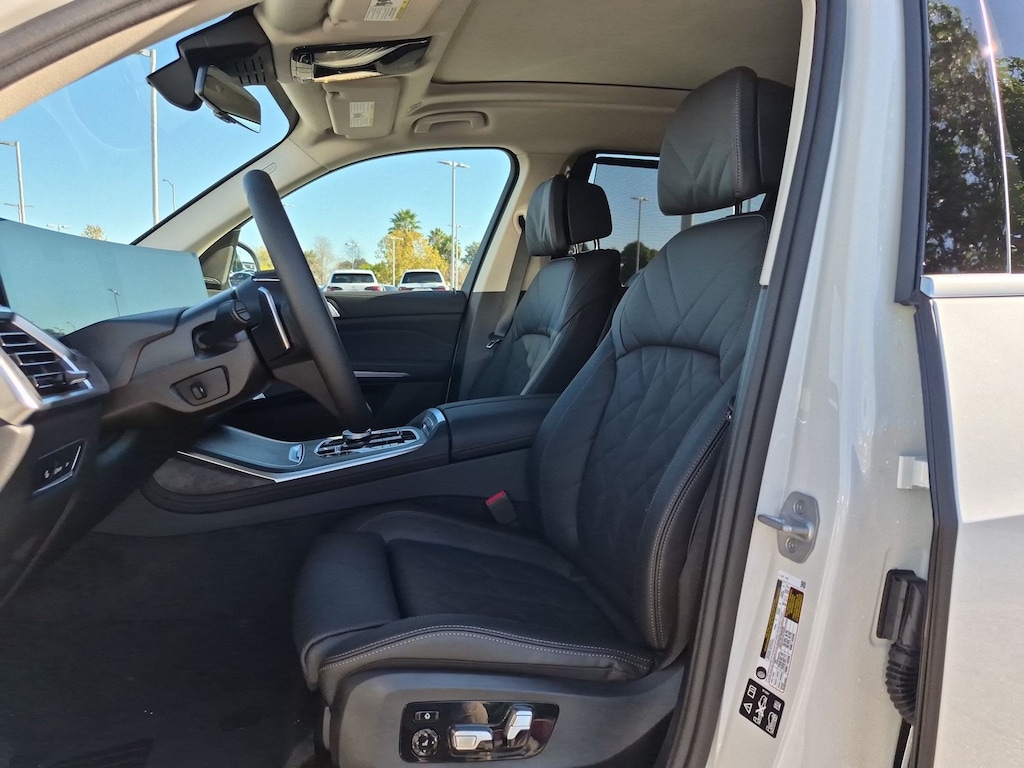 New 2027 BMW X7 xDrive40i SUV