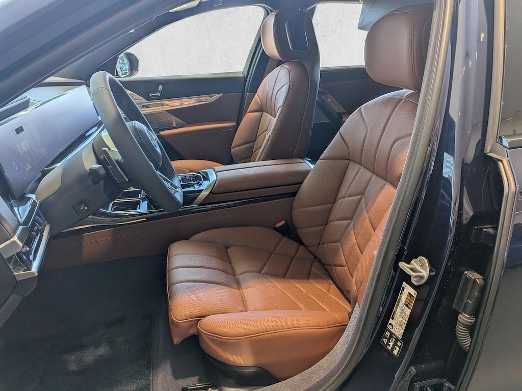 New 2026 BMW 740i xDrive Sedan
