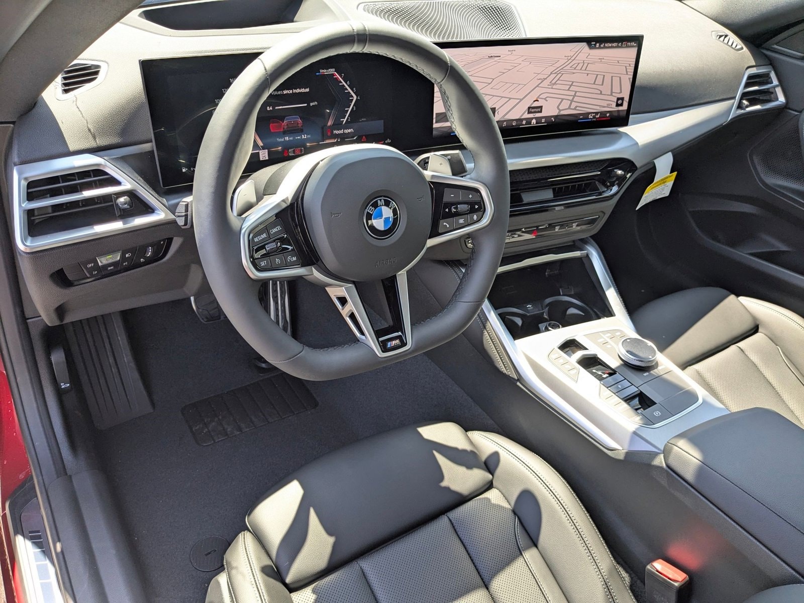 2025 BMW 230i photo 3