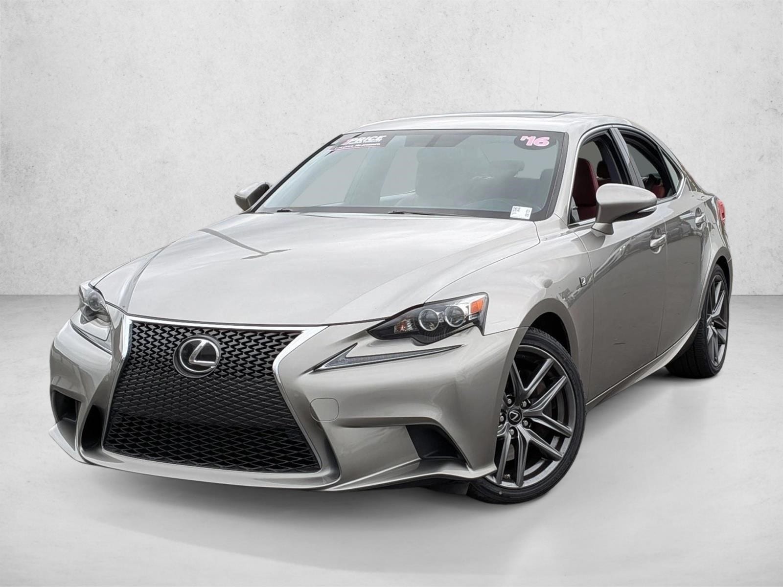 2016 Lexus IS 200t's photo