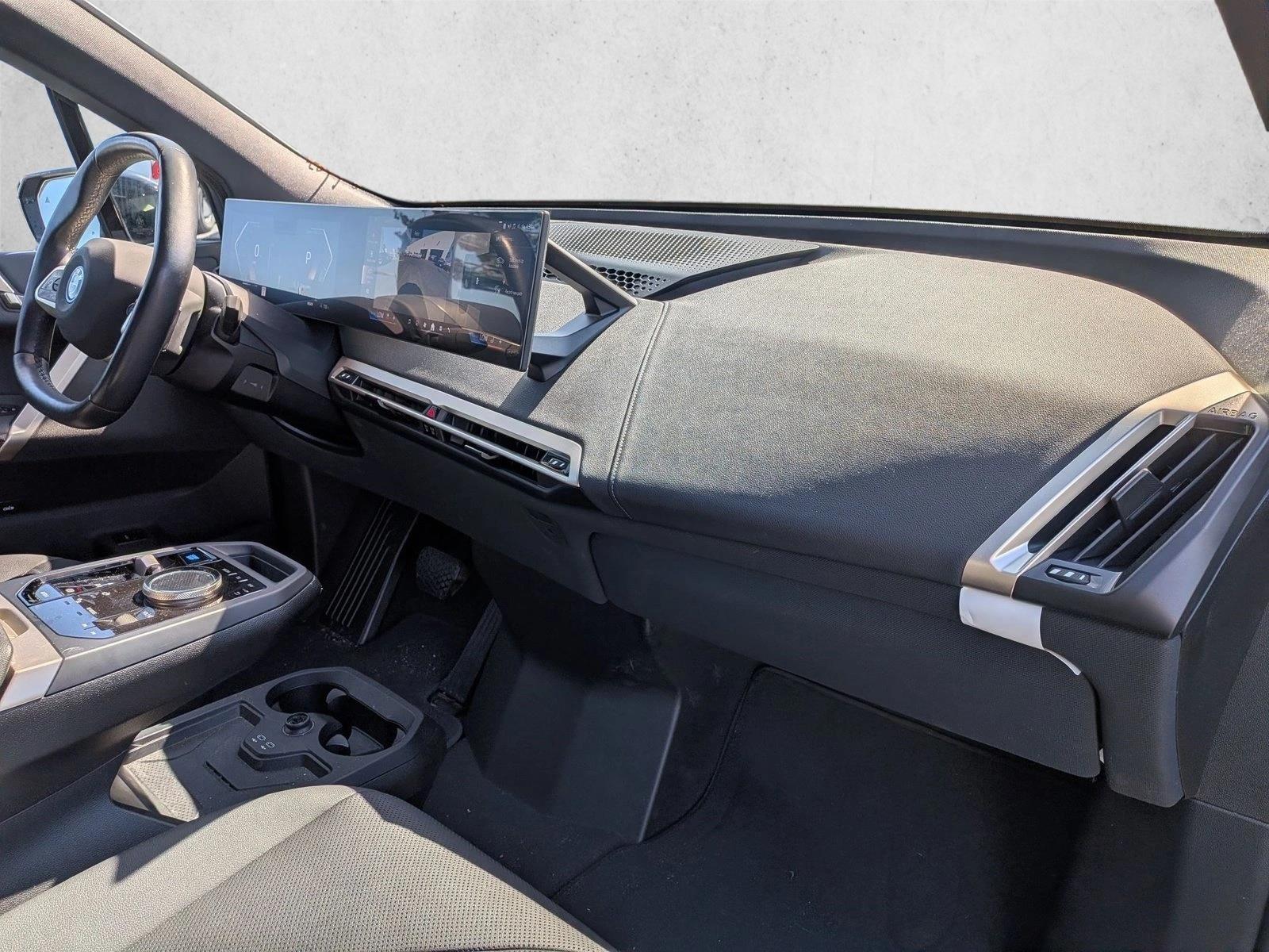 2024 BMW iX Base - Photo 19