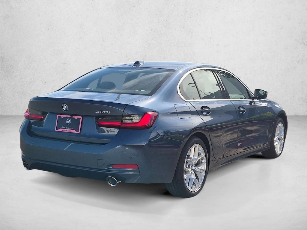 New 2026 BMW 330i Sedan