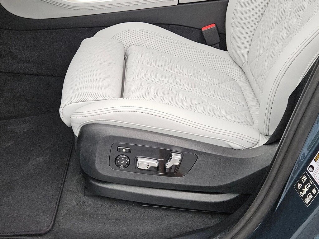 New 2026 BMW X5 xDrive40i SUV