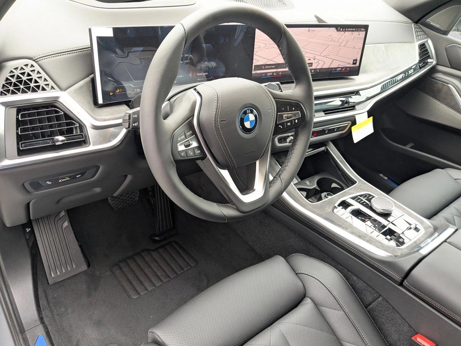 2026 BMW X5 PHEV xDrive50e photo 3