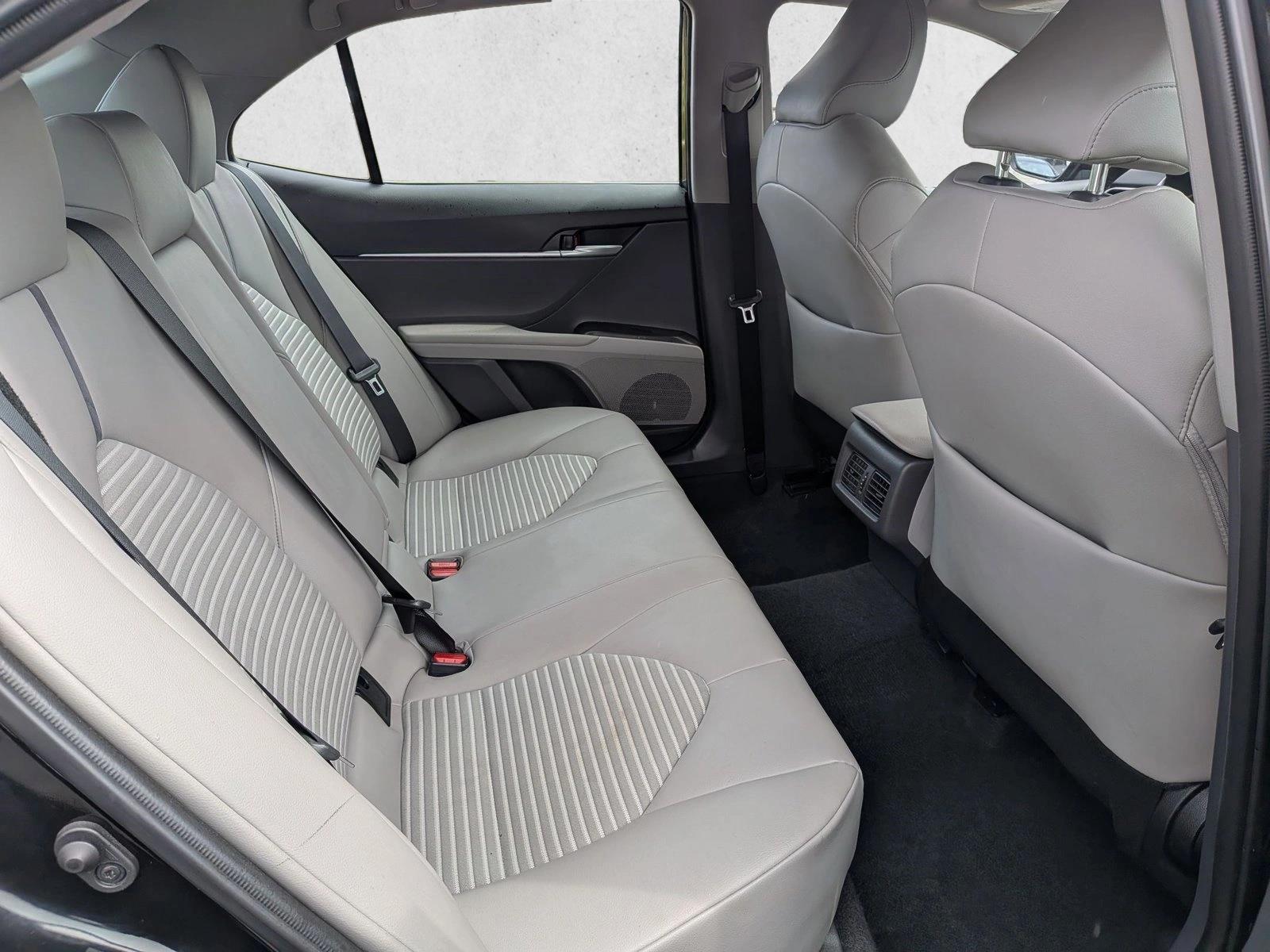 2023 Toyota Camry SE - Photo 19