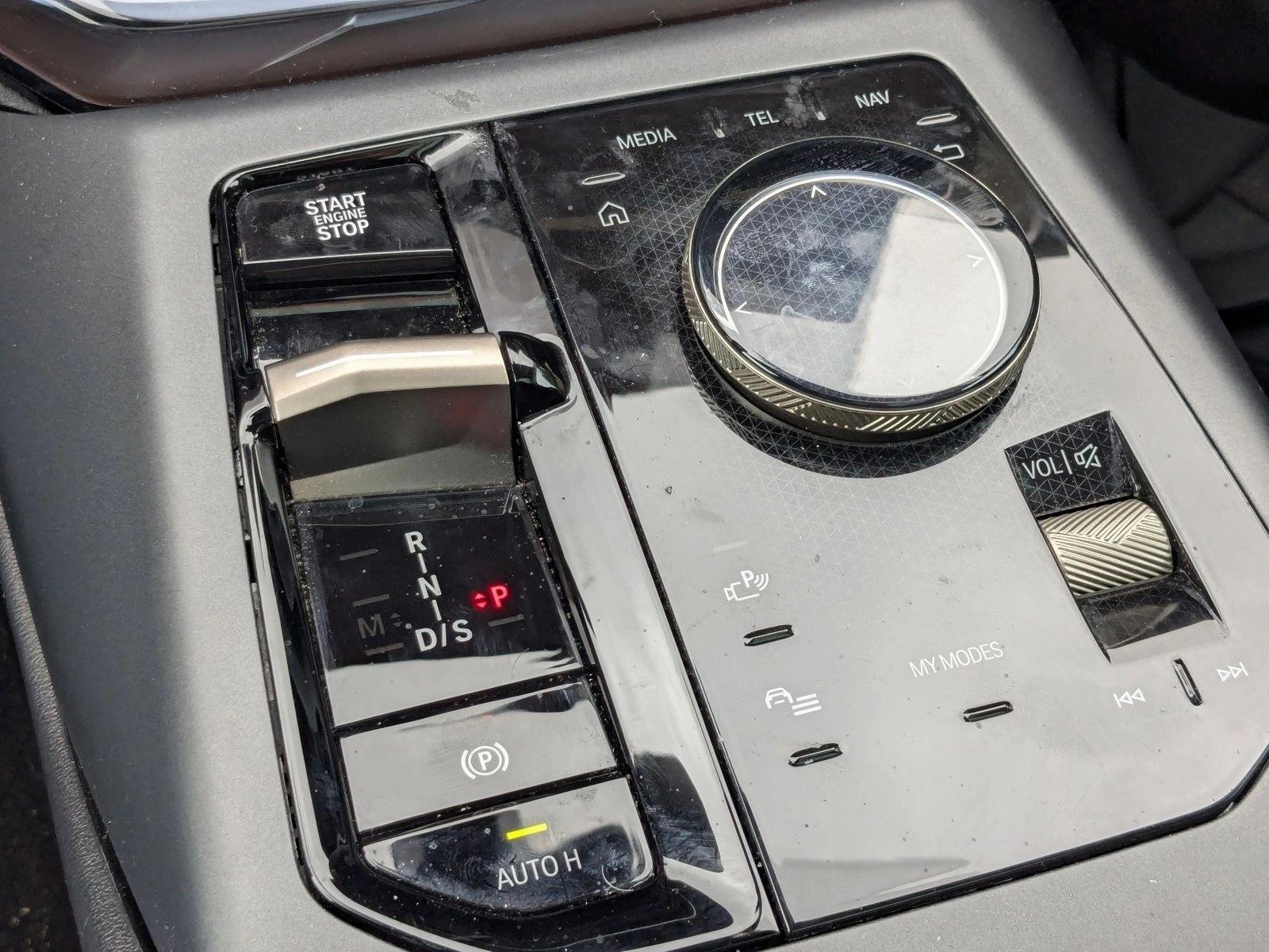 2025 BMW X3 30 - Photo 12