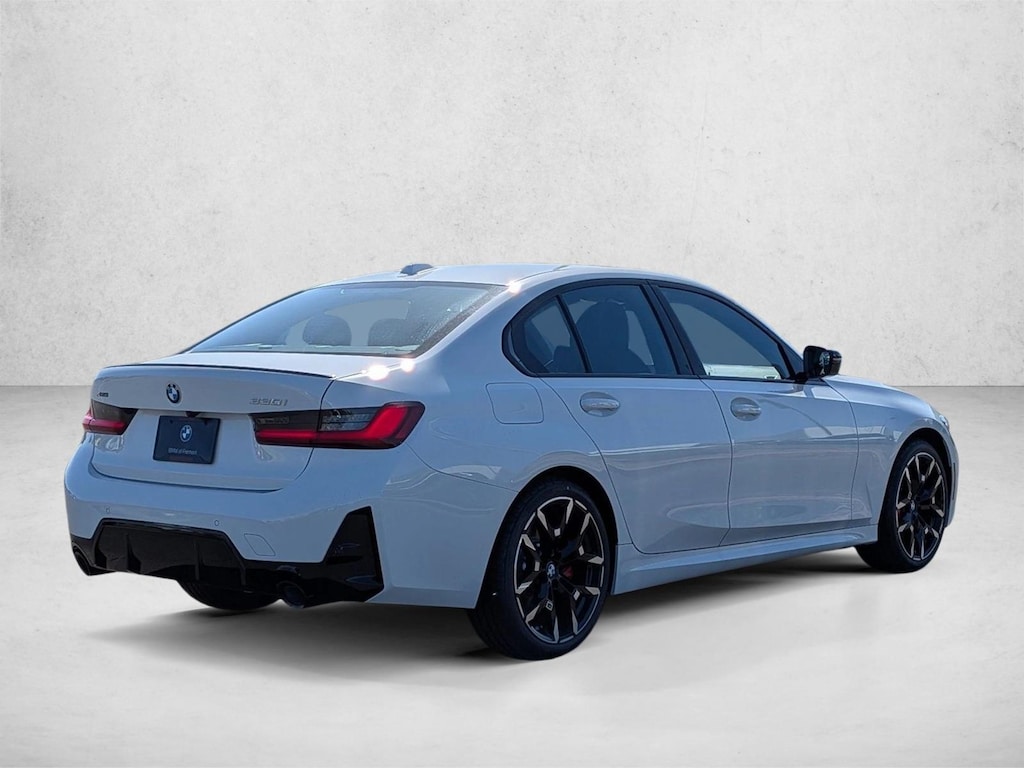New 2026 BMW 330i xDrive Sedan