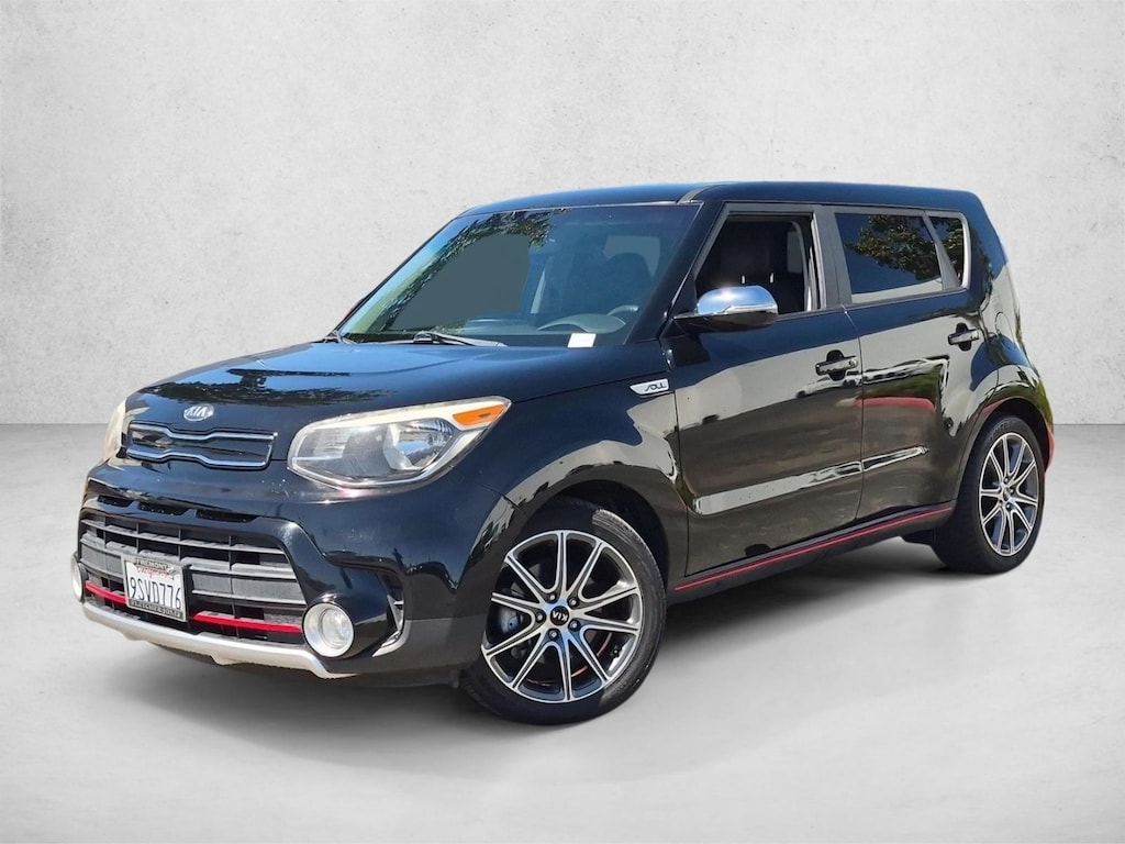 Used 2019 Kia Soul ! Hatchback