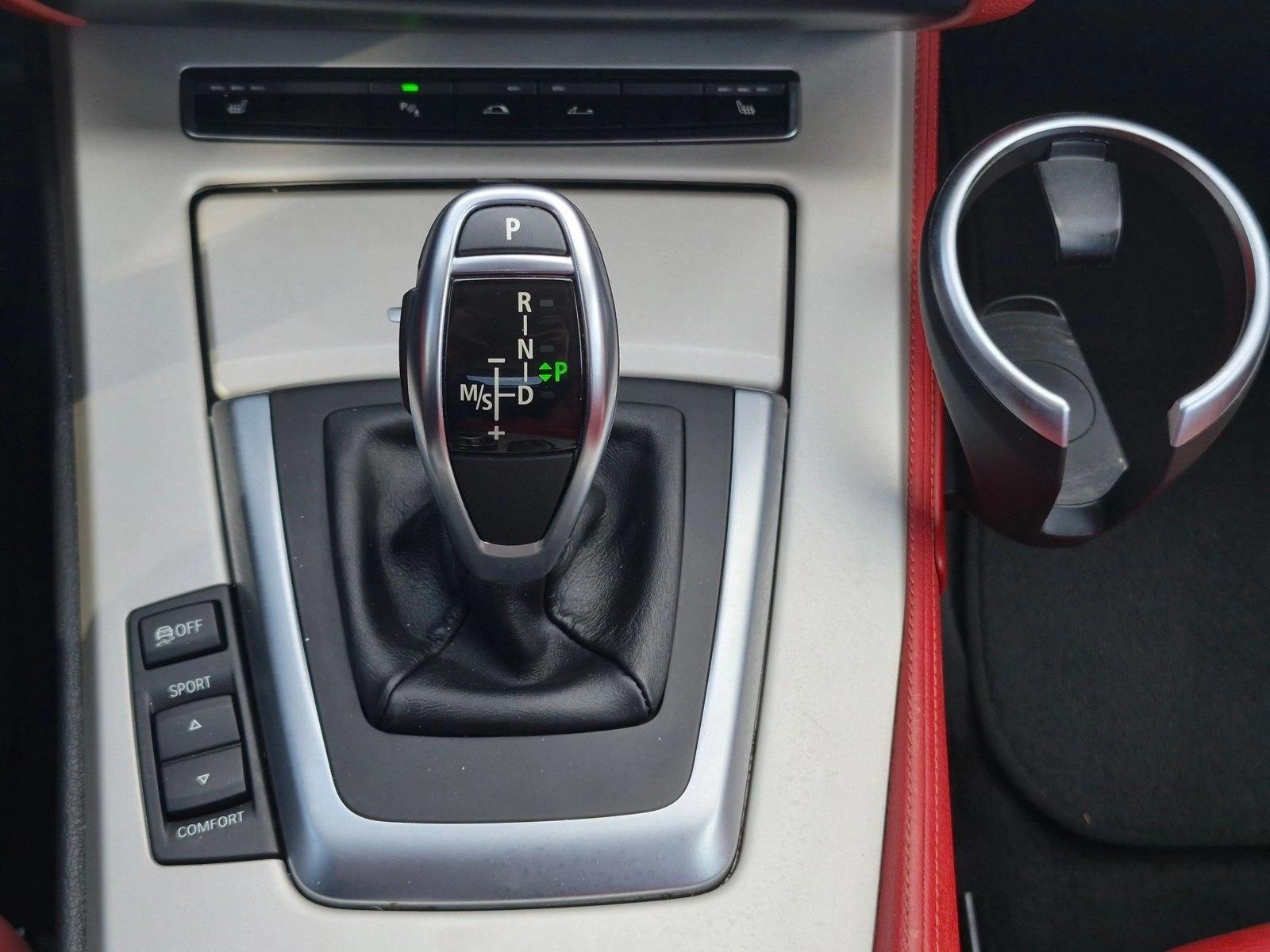 2016 BMW Z4 sDrive28i - Photo 12