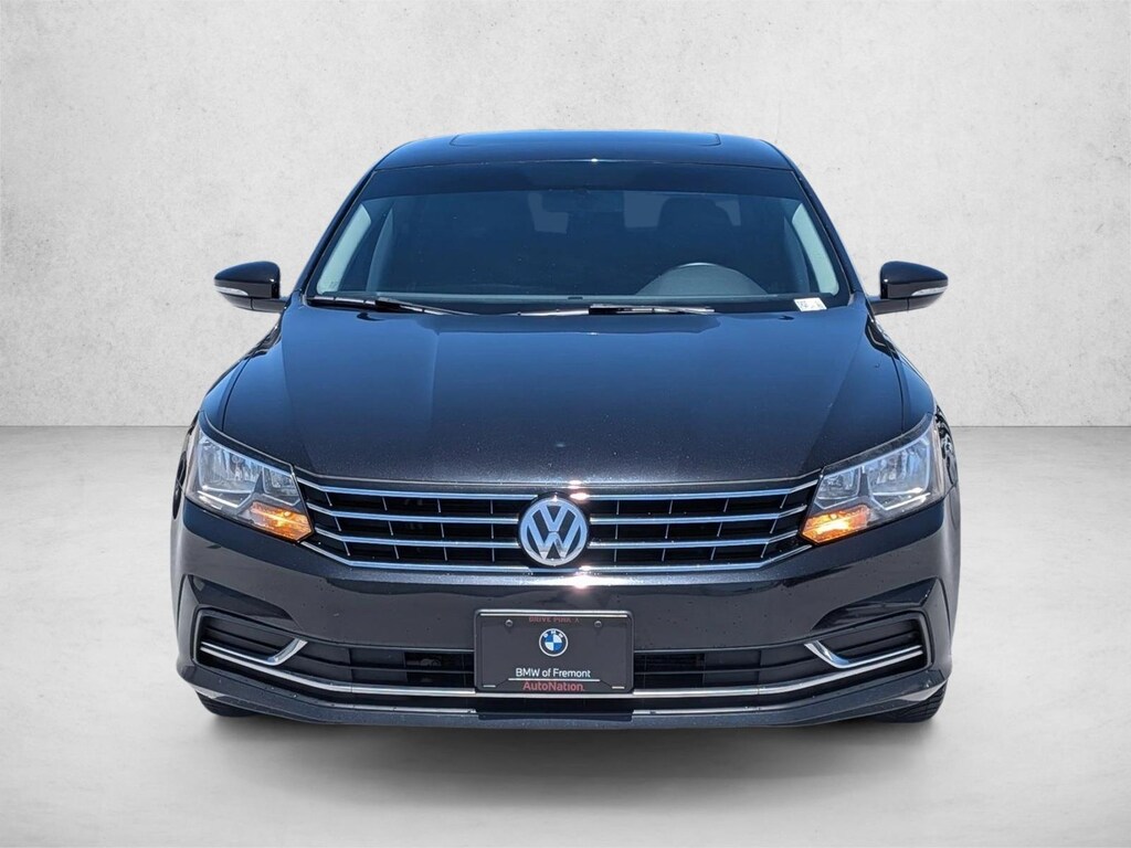 Used 2018 Volkswagen Passat 2.0T SE Sedan