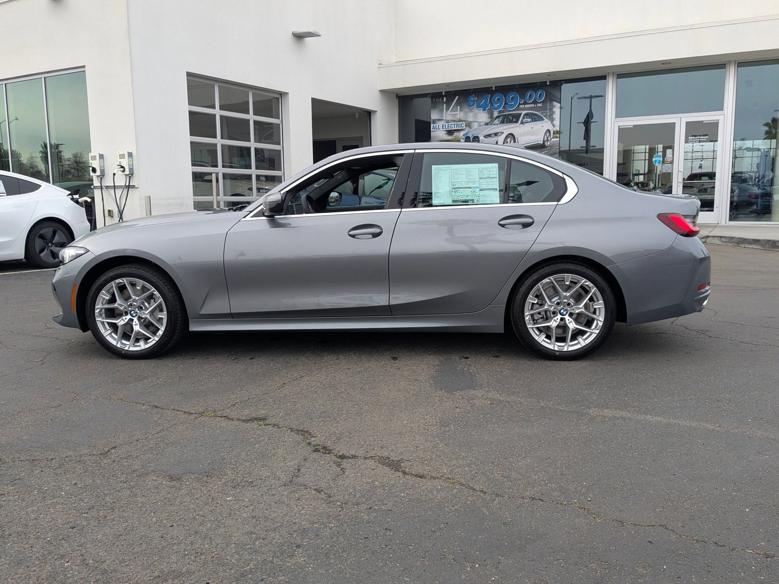 2025 BMW 330i photo 5