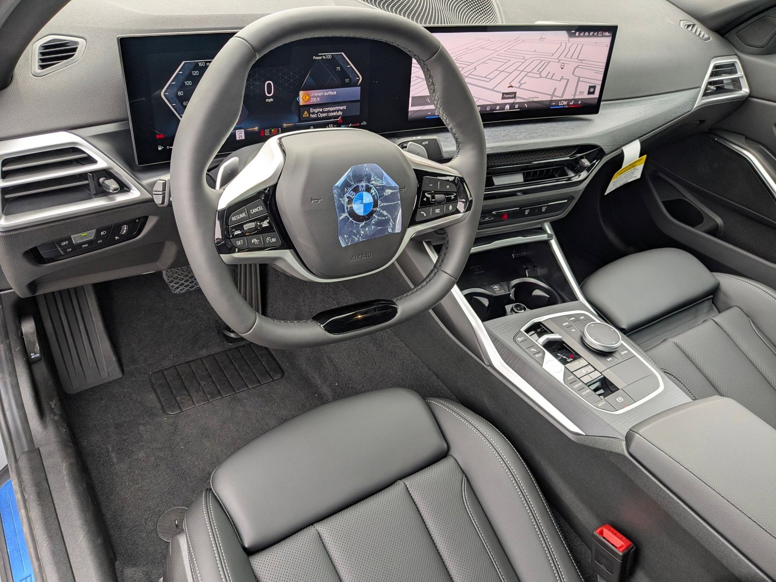 2025 BMW 330i photo 3