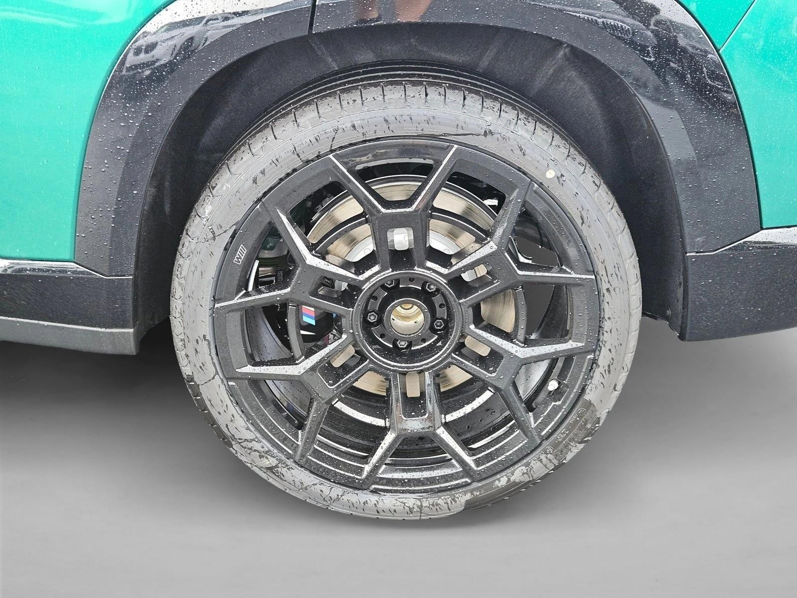 xmw∗∗∗∗∗∗∗∗ページ 2023 BMW XM Sports Activity Vehicle at Schomp BMW