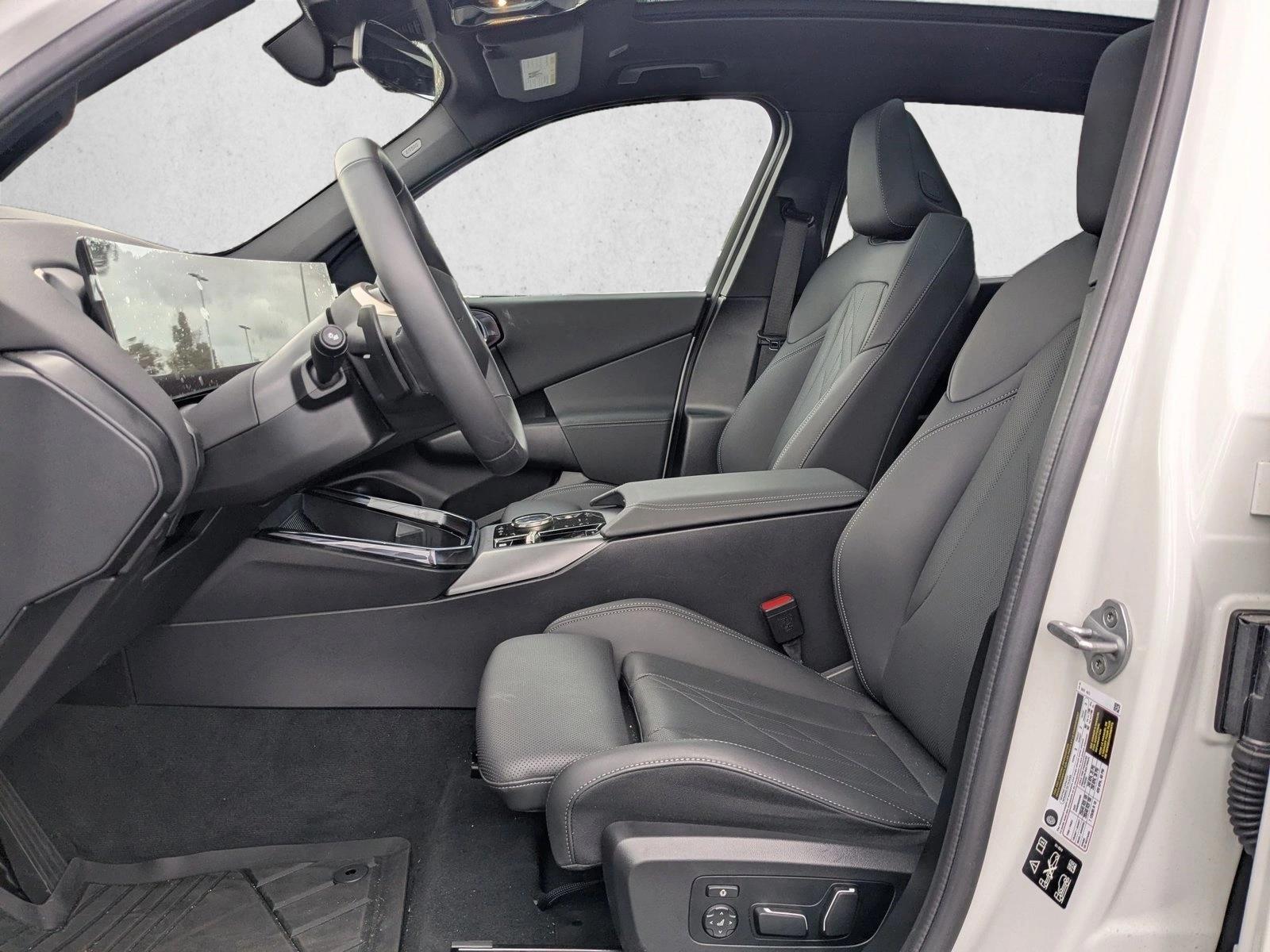 2025 BMW X3 30 - Photo 16