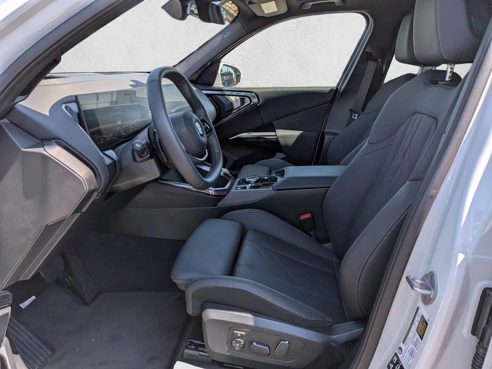 2026 BMW X3 30 - Photo 17