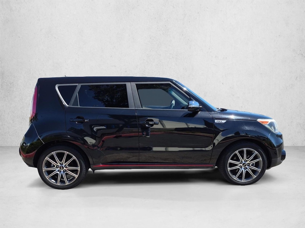 Used 2019 Kia Soul ! Hatchback
